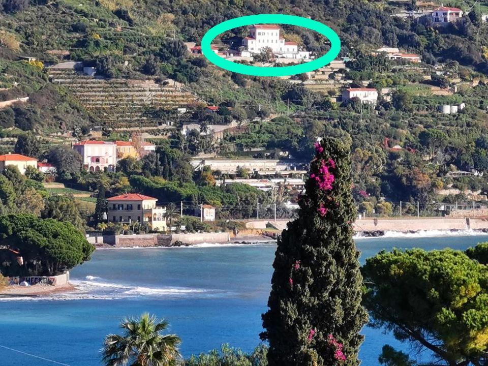 Romantic Casa Lorenzina Affittacamere Ventimiglia Ngoại thất bức ảnh