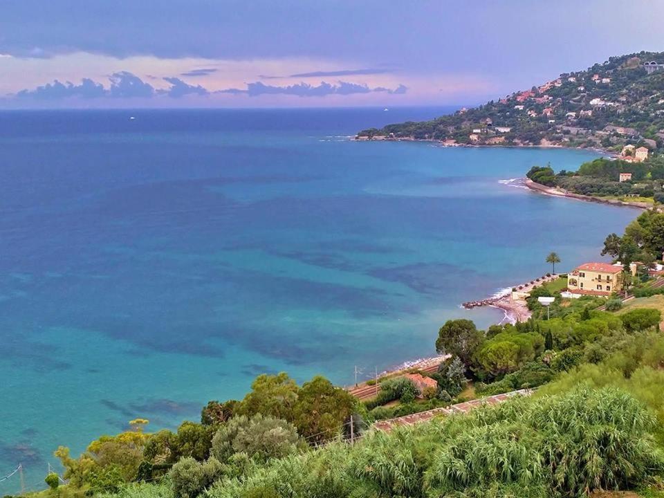 Romantic Casa Lorenzina Affittacamere Ventimiglia Ngoại thất bức ảnh