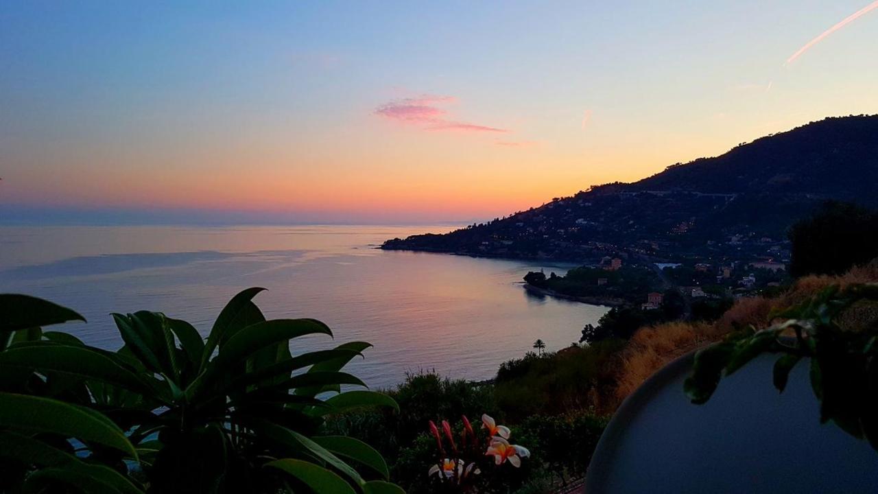 Romantic Casa Lorenzina Affittacamere Ventimiglia Ngoại thất bức ảnh