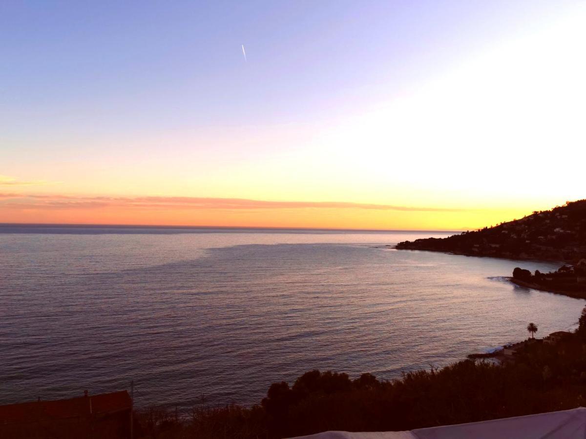 Romantic Casa Lorenzina Affittacamere Ventimiglia Ngoại thất bức ảnh