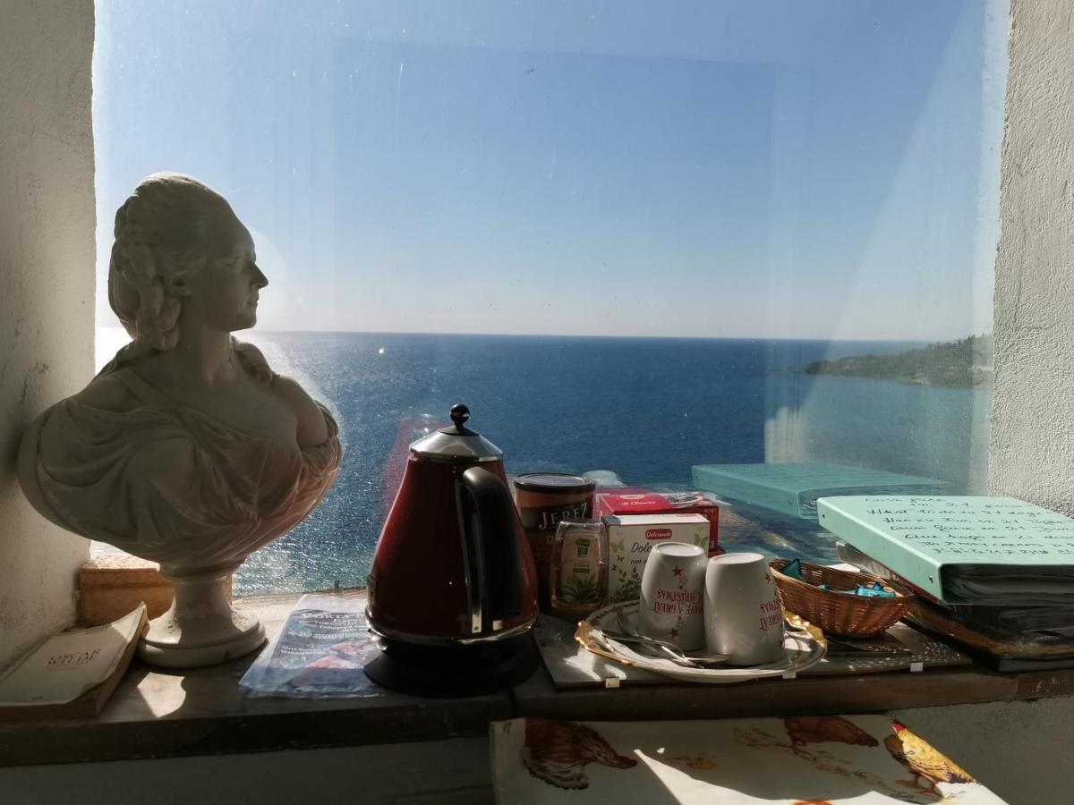 Romantic Casa Lorenzina Affittacamere Ventimiglia Ngoại thất bức ảnh