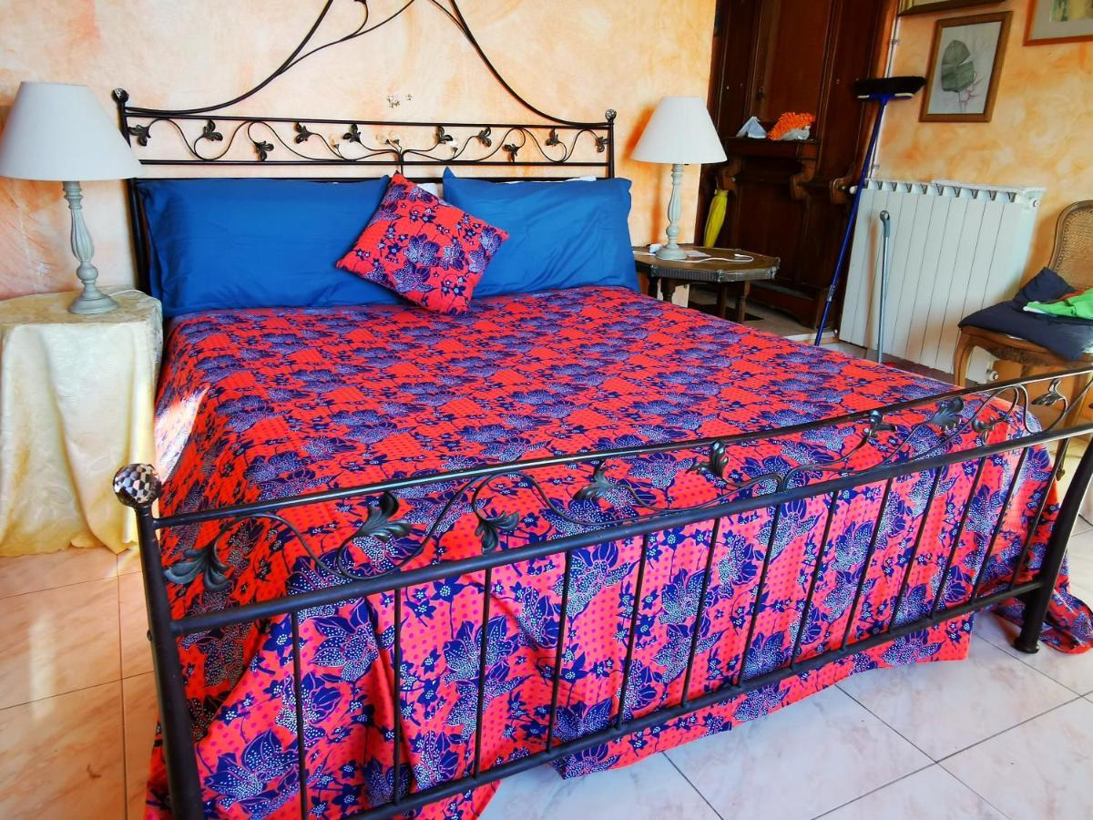 Romantic Casa Lorenzina Affittacamere Ventimiglia Ngoại thất bức ảnh